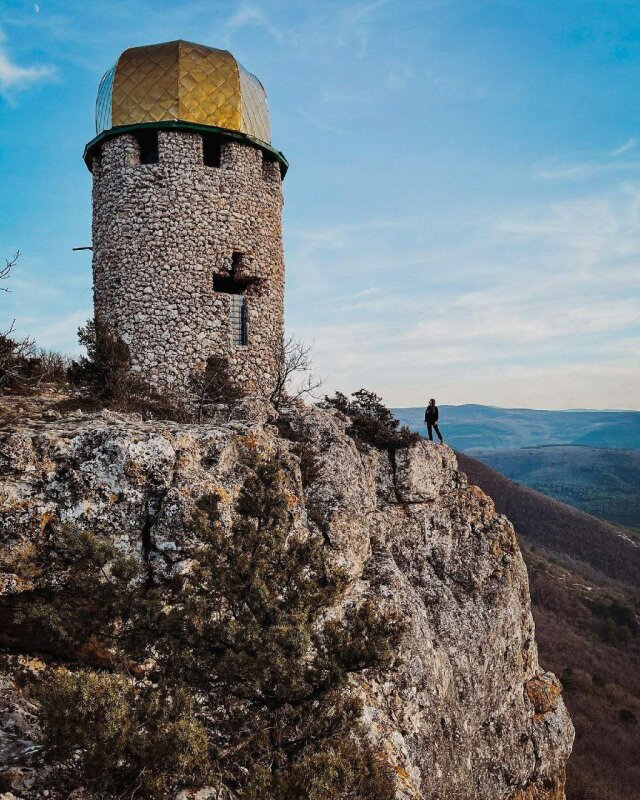 Шулдан - пещерный монастырь в Крыму. Расположен вблизи современного села Терновка.